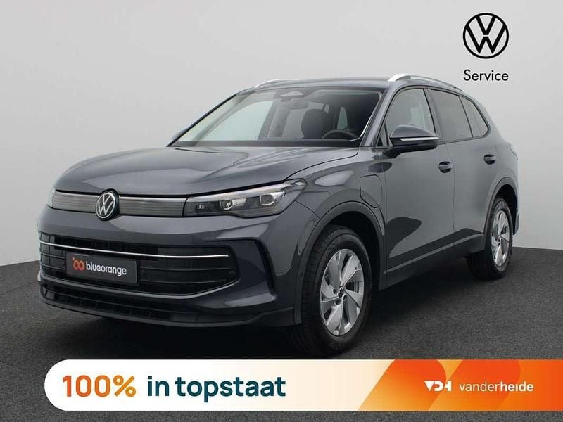 Grijs Nieuw 2025 VW Tiguan Edition SUV | € 45.900 (Super prijs) - Afbeelding 1/3