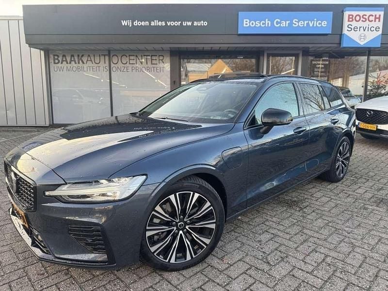 Blauw Gebruikt 2024 Volvo V60 Ultra Stationwagen | € 41.950 (Eerlijke prijs) - Afbeelding 1/4