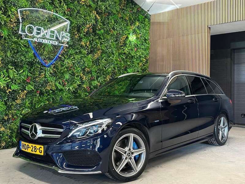 Blauw, metallic lak Gebruikt 2017 Mercedes C350e Premium Plus Sedan | € 24.890 (Eerlijke prijs) - Afbeelding 1/4