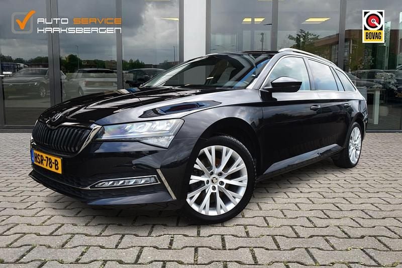 Zwart Gebruikt 2020 Skoda Superb Business Line Stationwagen | € 21.900 (Super prijs) - Afbeelding 1/4