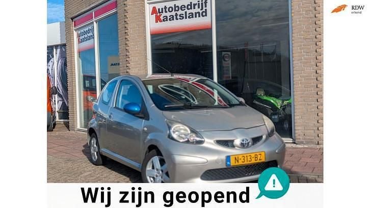 Occasion Toyota Aygo 68 PK (50 kW) 2008 Grijs Hatchback