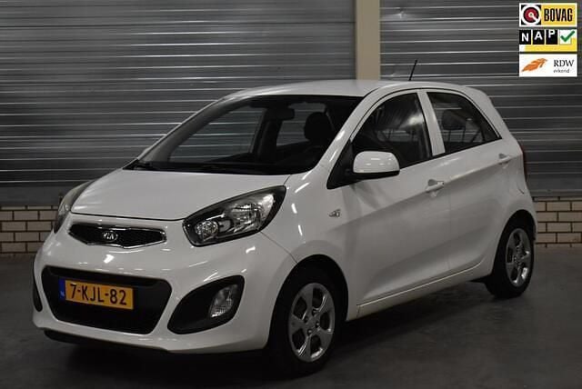 Wit Occasion 2013 Kia Picanto Comfort Hatchback | € 5.950 (Eerlijke prijs) - Afbeelding 1/4