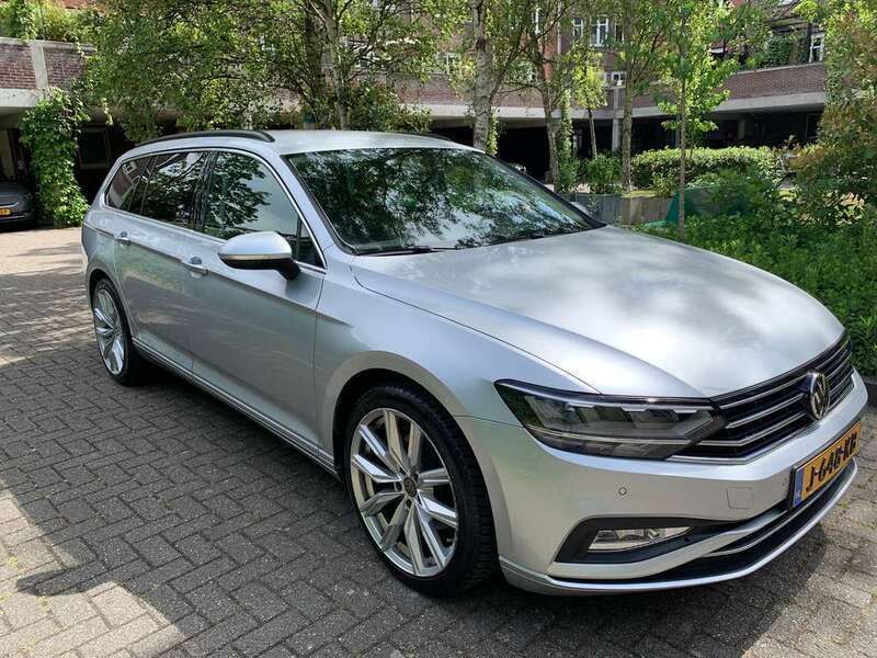 Grijs Gebruikt 2020 VW Passat R Stationwagen | € 22.900 (Goede deal) - Afbeelding 1/4