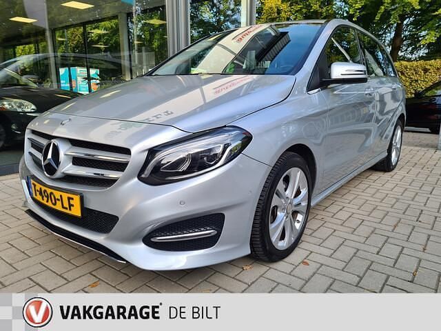 Grijs Gebruikt 2016 Mercedes B200 Ambition MPV | € 18.490 (Eerlijke prijs) - Afbeelding 1/4