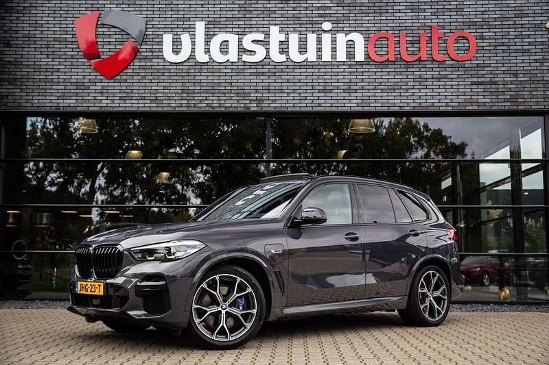 Grijs Gebruikt 2023 BMW X5 Executive SUV | € 66.950 (Super prijs) - Afbeelding 1/4