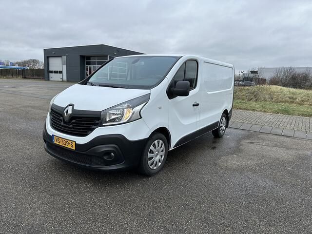 Wit Gebruikt 2016 Renault Trafic Komfort Van | € 5.950 - Afbeelding 1/4
