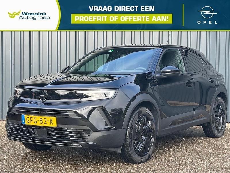 Zwart Gebruikt 2024 Opel Mokka-e SUV | € 25.935 (Iets duurder) - Afbeelding 1/4