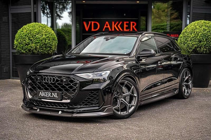 Zwart Gebruikt 2024 Audi RS Q8 Performance SUV | € 279.880 - Afbeelding 1/4