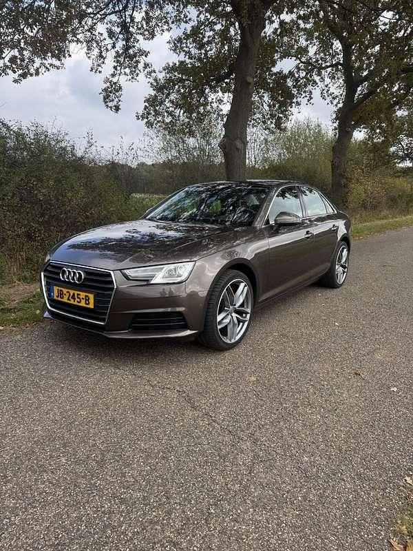 Bruin Gebruikt 2016 Audi A4 Proline Sedan | € 16.000 (Iets duurder) - Afbeelding 1/4