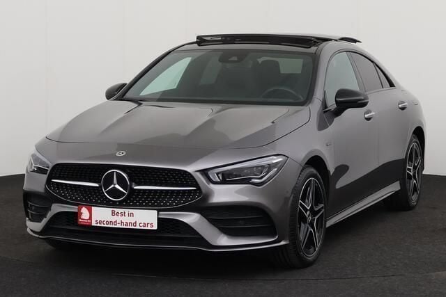 Grijs Gebruikt 2020 Mercedes CLA250 Sedan | € 29.995 (Eerlijke prijs) - Afbeelding 1/4