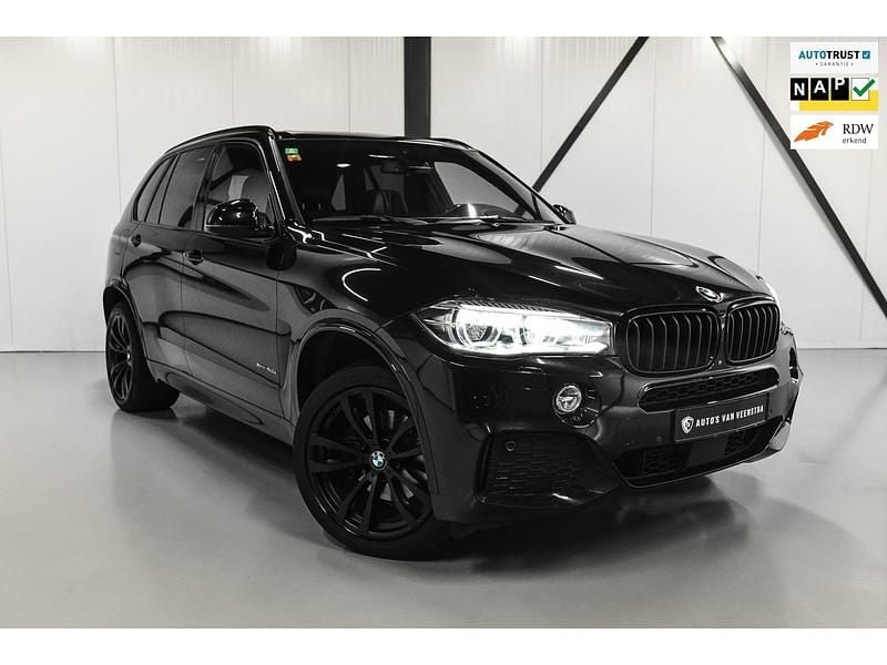 Zwart Gebruikt 2017 BMW X5 Executive SUV | € 32.950 (Iets duurder) - Afbeelding 1/4
