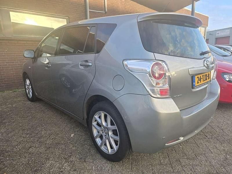 Grijs Gebruikt 2012 Toyota Verso MPV | € 6.995 (Goede deal) - Afbeelding 1/4