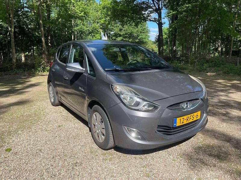 Grijs Gebruikt 2011 Hyundai ix20 MPV | € 4.500 (Goede deal) - Afbeelding 1/4