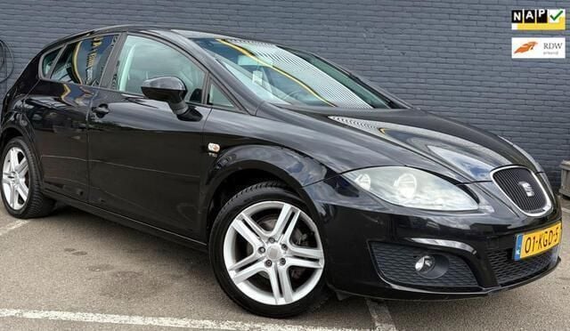 Zwart Gebruikt 2009 Seat Leon Style Hatchback | € 3.250 (Eerlijke prijs) - Afbeelding 1/4