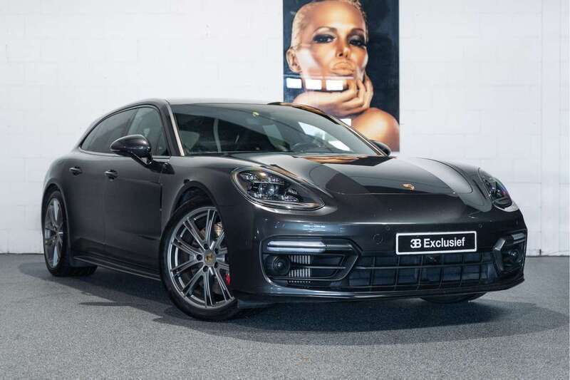 Grijs Gebruikt 2019 Porsche Panamera Sport Turismo Sedan | € 89.950 (Iets duurder) - Afbeelding 1/4