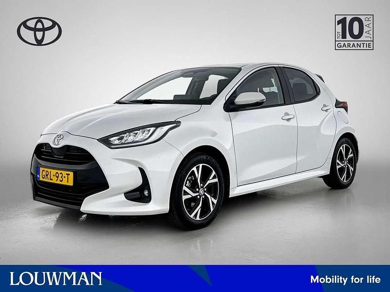 Wit Gebruikt 2024 Toyota Yaris Hybrid Edition Hatchback | € 24.945 (Eerlijke prijs) - Afbeelding 1/3