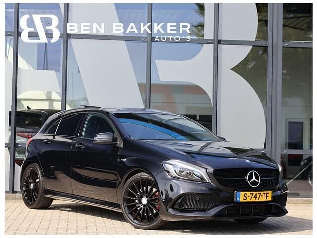 Zwart Gebruikt 2016 Mercedes A250 AMG Hatchback | € 15.900 (Goede deal) - Afbeelding 1/4