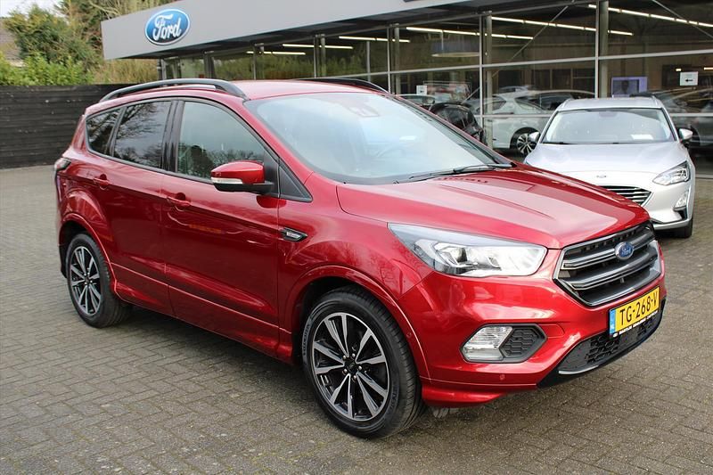 Occasion Ford Kuga ST-Line 120 PK (88 kW) 2018 Rood SUV