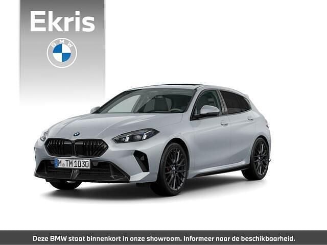 Grijs Nieuw 2025 BMW 123 M Sport Hatchback | € 67.742 - Afbeelding 1/4