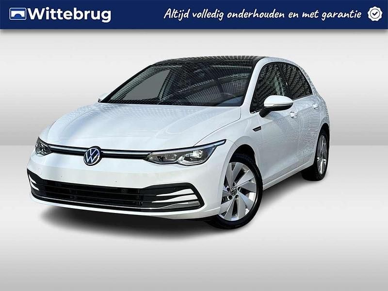 Wit Gebruikt 2021 VW Golf VIII Style Hatchback | € 27.950 (Eerlijke prijs) - Afbeelding 1/2