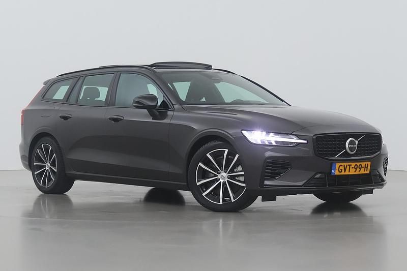 Grijs Occasion 2024 Volvo V60 Plus Stationwagen | € 42.400 (Iets duurder) - Afbeelding 1/1