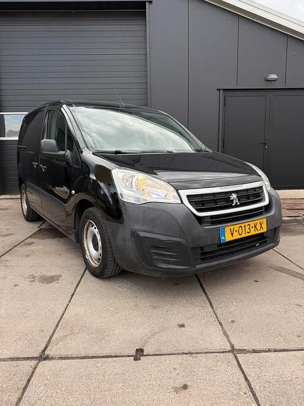 Gebruikt 2018 Peugeot Partner Van | € 6.995 (Goede deal) - Afbeelding 1/4