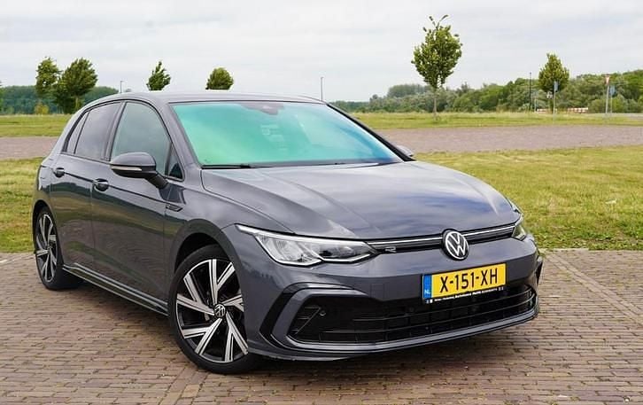 Occasion 2022 VW e-Golf Business+ Hatchback | € 26.750 (Eerlijke prijs) - Afbeelding 1/4