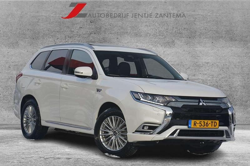 Wit Occasion 2018 Mitsubishi Outlander P-HEV Edition SUV | € 18.900 (Eerlijke prijs) - Afbeelding 1/4