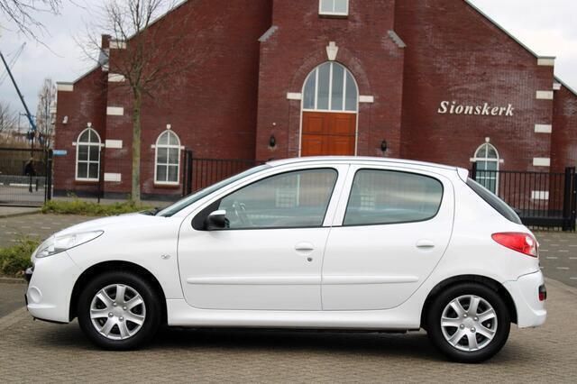 Occasion Peugeot 206+ 75 PK (55 kW) 2010 Wit Hatchback