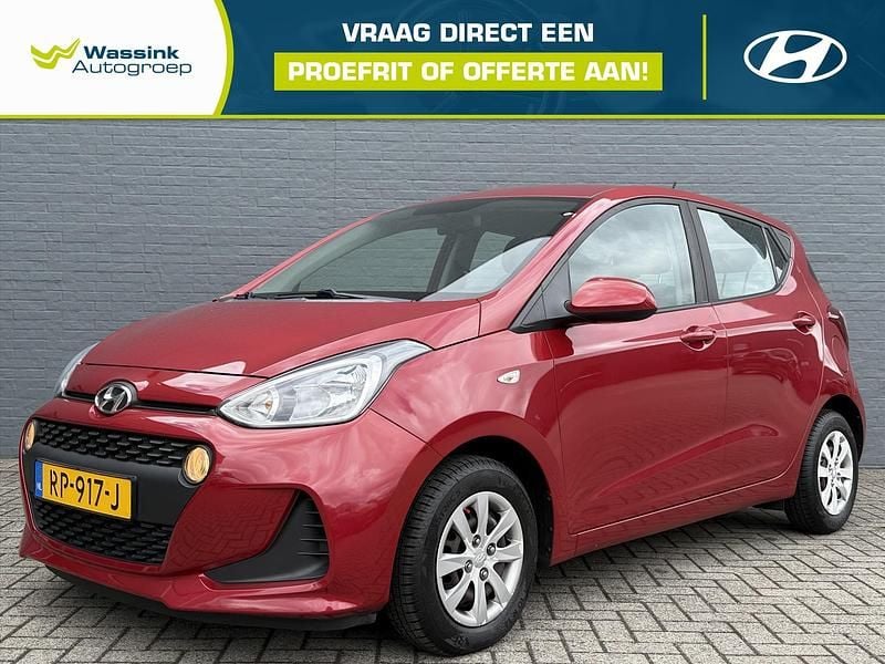 Rood Gebruikt 2018 Hyundai i10 Comfort Hatchback | € 9.520 (Eerlijke prijs) - Afbeelding 1/4