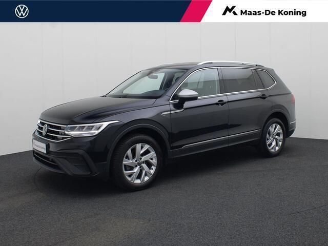 Zwart Gebruikt 2024 VW Tiguan Allspace Life SUV | € 41.940 (Goede deal) - Afbeelding 1/4