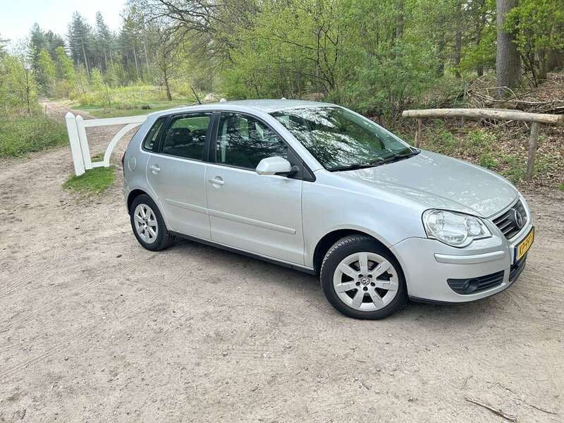 Grijs Gebruikt 2008 VW Polo Trendline Hatchback | € 2.300 (Super prijs) - Afbeelding 1/4