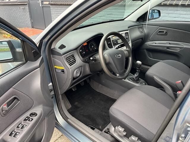 Occasion Kia Rio 97 PK (71 kW) 2007 Grijs Sedan