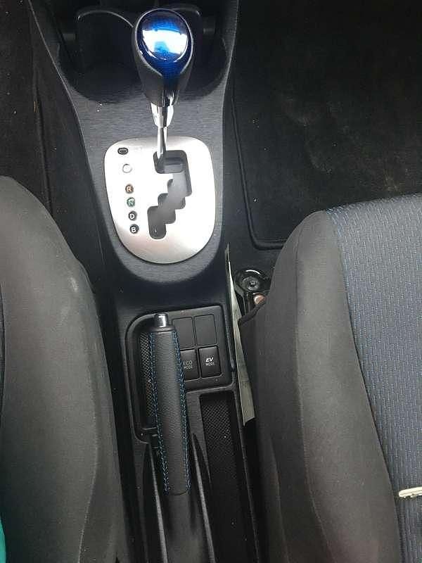 Gebruikt 2012 Toyota Yaris Hybrid MPV | € 10.400 (Eerlijke prijs) - Afbeelding 1/4