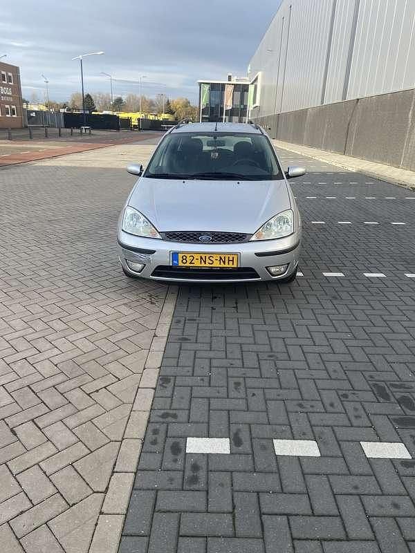 Zilver Gebruikt 2004 Ford Focus Trend Stationwagen | € 1.200 (Eerlijke prijs) - Afbeelding 1/4