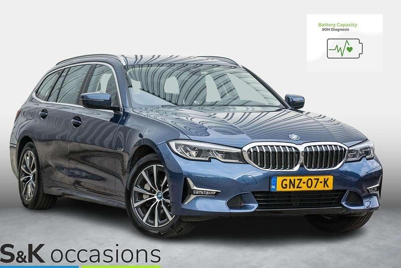 Occasion BMW 330e Basis 292 PK (214 kW) 2022 Blauw Stationwagen