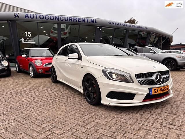Wit Gebruikt 2013 Mercedes A250 Ambition Hatchback | € 13.999 (Eerlijke prijs) - Afbeelding 1/4