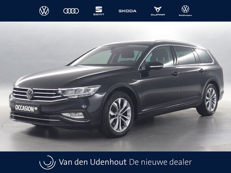 Zwart Gebruikt 2022 VW Passat Business Stationwagen | € 29.350 (Eerlijke prijs) - Afbeelding 1/4