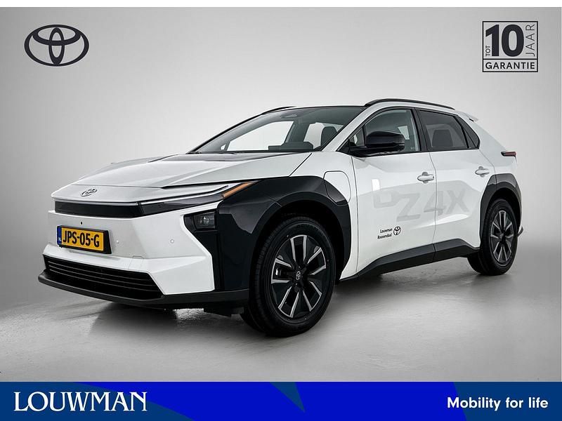 Wit Occasion 2025 Toyota bZ4X Executive SUV | € 51.185 - Afbeelding 1/4