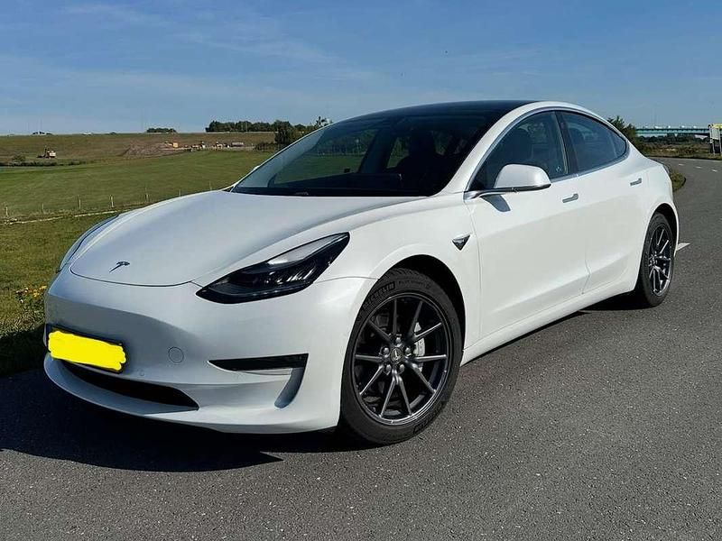 Wit Gebruikt 2019 Tesla Model 3 Long Range AWD Sedan | € 19.989 (Goede deal) - Afbeelding 1/4