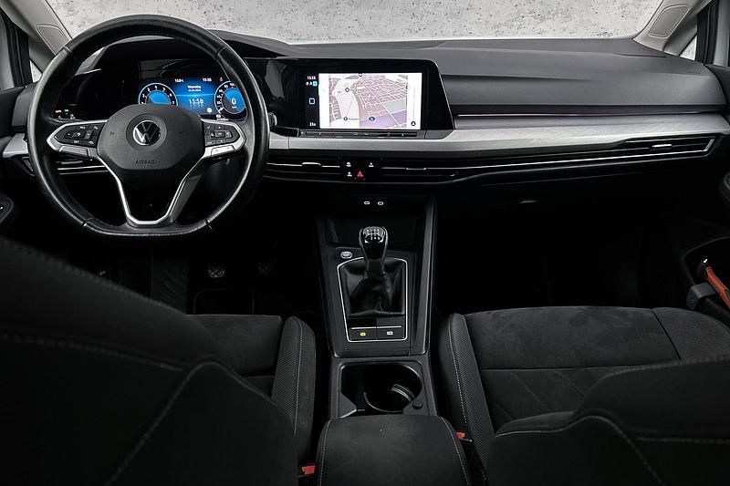 Occasion VW Golf VII Business 2021 Wit Hatchback