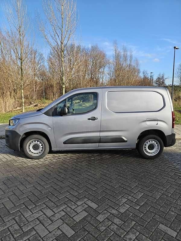 Occasion Peugeot Partner 102 PK (75 kW) 2022 Grijs MPV