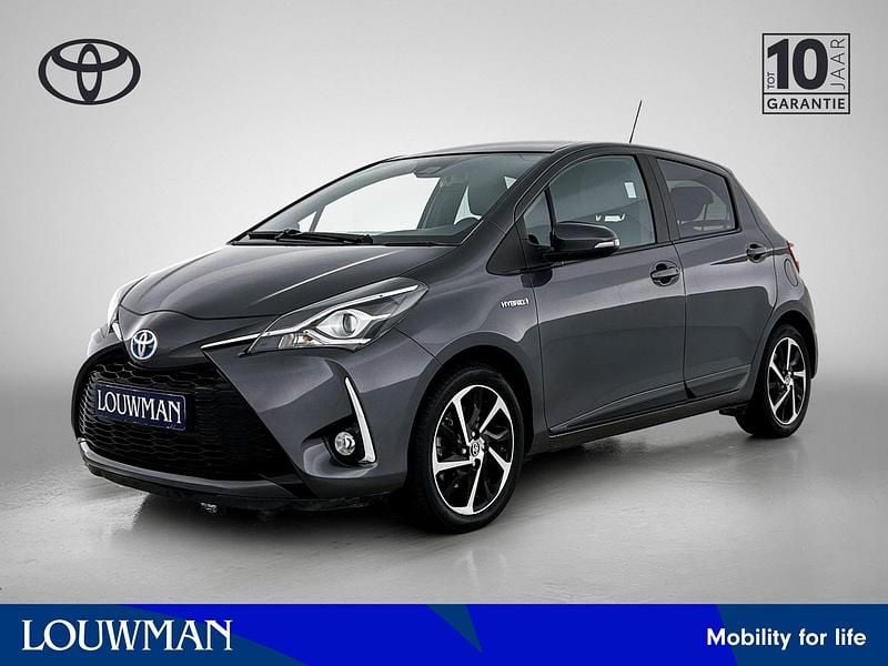 Occasion Toyota Yaris Hybrid Executive 2025 Grijs Hatchback