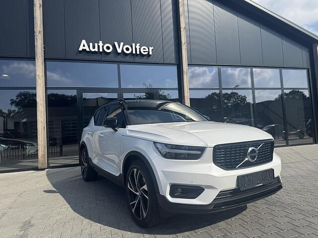 Wit Gebruikt 2018 Volvo XC40 R-Design SUV | € 29.500 (Eerlijke prijs) - Afbeelding 1/4