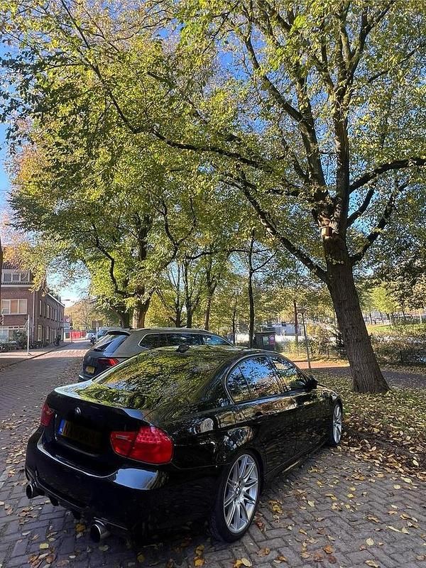 Gebruikt 2011 BMW 330 | € 11.699 - Afbeelding 1/4