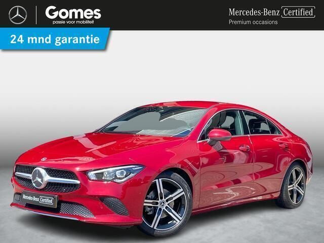 Rood Gebruikt 2022 Mercedes CLA180 Luxury Sedan | € 31.950 (Goede deal) - Afbeelding 1/4