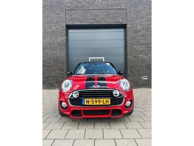 Occasion Mini Cooper Business 136 PK (100 kW) 2017 Rood Hatchback
