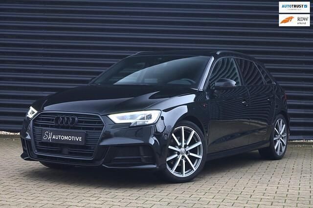Zwart Gebruikt 2019 Audi A3 Sportback Sport Hatchback | € 25.950 (Duur) - Afbeelding 1/4