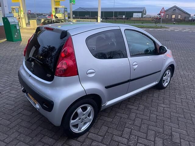 Occasion Peugeot 107 68 PK (50 kW) 2012 Grijs Hatchback