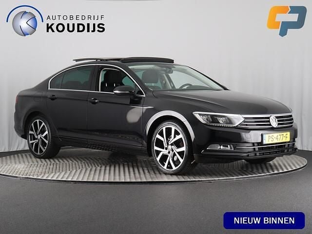 Zwart Gebruikt 2017 VW Passat Comfortline Sedan | € 19.890 (Eerlijke prijs) - Afbeelding 1/4